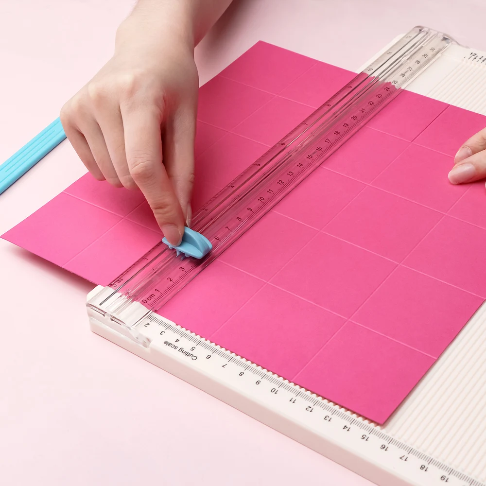 Tagliacarte multiuso per tagli - Bone Folder Tool recensione e prezzo
